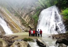 বান্দরবানে দামতুয়া জলপ্রপাত