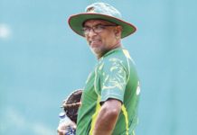 কম বেতনেই শ্রীলঙ্কার কোচ হচ্ছেন হাথুরুসিংহে!