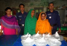 বান্দরবানের লামায় মদ পাচারকালে ২ নারী আটক