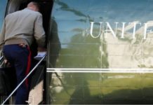 যুক্তরাষ্ট্রের প্রেসিডেন্ট ডোনাল্ড ট্রাম্পের কি আসলেই নিউক্লিয়ার সুইচ আছে?