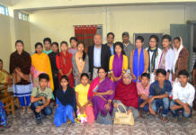 লামার দারিদ্রপীড়িত শিক্ষার্থীদের পাশে দাঁড়ালেন যুক্তরাষ্ট্র প্রবাসী দম্পতি