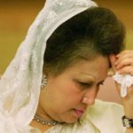 আজ বিকালে খালেদা জিয়াকে দেখতে যাচ্ছেন স্বজনেরা