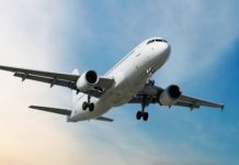 প্লেনে মল ত্যাগ করলে কোথায় যায় জানেন?