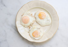 মেদ কমাতে ঘুম থেকে উঠেই ডিম খাওয়ার পরামর্শ গবেষকদের