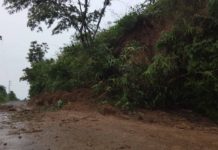 দুর্যোগে ক্ষতিগ্রস্থ জনগণের জন্যে খোলা হয়েছে ৯টি আশ্রয়কেন্দ্র টানা বর্ষণে বান্দরবানের বিভিন্ন সড়কে পাহাড় ধ্বস bandarban thanchi road