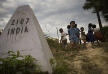 ভারতে আটক বাংলাদেশি বাবা-মা থেকে যেভাবে বিচ্ছিন্ন করে ফেলা হচ্ছে সন্তানদের