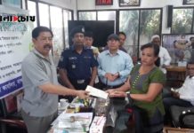 বান্দরবানে সমাজসেবা বিভাগের অনুদানের চেক বিতরণ করলেন পার্বত্য প্রতিমন্ত্রী