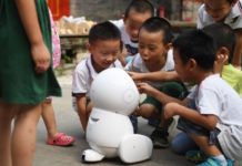 চীনা শিশুদের রোবট শিক্ষক