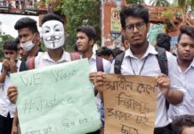 নিরাপদ সড়ক আন্দোলন: গ্রেফতার হওয়া শিক্ষার্থীদের মুক্তি চাইলেন নব্বইয়ের ডাকসু নেতারা