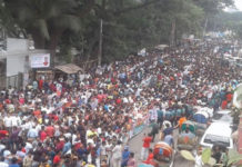 খালেদা জিয়ার মুক্তির দাবিতে মানববন্ধনে বিএনপি নেতাকর্মীরা