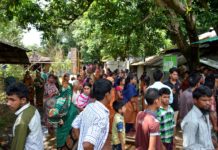 বান্দরবানের লামায় সন্ত্রাসীদের হামলা-লুট, সেনাবাহিনীর সাথে গুলি বিনিময়