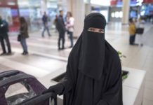 আলজেরিয়ায় কর্মক্ষেত্রে নেকাব নিষিদ্ধ