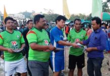 বীর বাহাদুরের জন্য ভোট চাইলেন সাবেক ফুটবল তারকা বরুন দেওয়ান