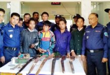 আলীকদমে অস্ত্রসহ ডাকাত গ্রেফতার