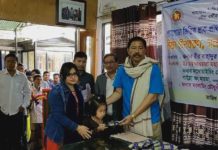 বান্দরবানে বিভিন্ন বৌদ্ধ বিহারে শিক্ষা উপকরণ বিতরণ