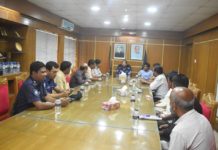 ট্রাক চালকের জামিনের আশ্বাসে বান্দরবানে পরিবহন ধর্মঘট প্রত্যাহার