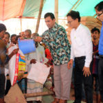 খাগড়াছড়িতে পৌরসভার উদ্যোগে ভিজিএফের চাউল বিতরণ