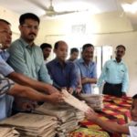 রবিন বাহাদুরের দেয়া বই খাতা পেয়ে খুশি পাহাড়ের শিক্ষার্থীরা