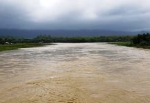 এখনই কমছে না বৃষ্টি ভূমিধস হতে পারে পাহাড়ে