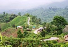 বান্দরবানে বৈরি আবহাওয়া কেটে গেছে, ঘরে ফিরছে বন্যাদুর্গত মানুষ