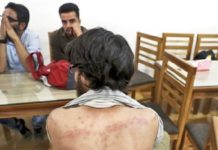 কাশ্মীরে রাস্তায় বেরোলেই সাংবাদিকদের মারছে পুলিশ