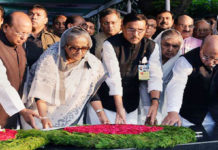 জেলহত্যা দিবসে বঙ্গবন্ধুর প্রতিকৃতিতে প্রধানমন্ত্রীর শ্রদ্ধা