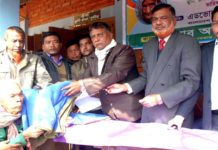 মাটিরাঙ্গায় জুনাব আলী ফাউন্ডেশনের শীতবস্ত্র বিতরণ