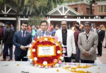 বঙ্গবন্ধুর সমাধিতে শ্রদ্ধা জানালেন সচিব সুদত্ত চাকমা