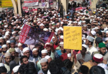 দিল্লির সহিংসতায় ঢাকায় বিক্ষোভ: বাংলাদেশে মোদিকে আমন্ত্রণ না জানানোর দাবি