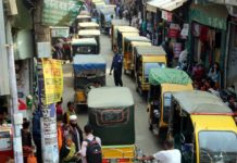 লাইসেন্সবিহীন টমটমের দখলে খাগড়াছড়ি শহর ॥ জনভোগান্তি চরমে