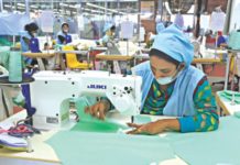 সাধারণ ছুটির মধ্যেই খুলছে কারখানা