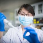 ‘ভ্যাকসিন নয়, ঔষধেই সারবে করোনাভাইরাস’- বলছে চীনা বিজ্ঞানীরা