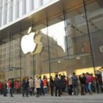 চীন থেকে সরে গিয়ে ভারতে আসতে চায় ‘অ্যাপল’