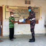 থানচিতে ক্ষতিগ্রস্থ পরিবারের মাঝে নগদ অর্থ বিতরণ