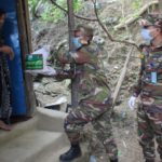 বান্দরবানে সেনাবাহিনীর উদ্যোগে ত্রাণসামগ্রী বিতরণ