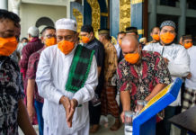 বাংলাদেশে কোন কোন শর্তে মসজিদে নামাজ পড়া উন্মুক্ত করা হলো?