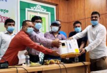 ‘বান্দরবান পরিবার’ নামে স্বেচ্ছাসেবী সংগঠনের অনুদান বান্দরবানের স্বাস্থ্য বিভাগে যুক্ত হলো ৯ টি অক্সিজেন কনসেন্ট্রেশন মেশিন