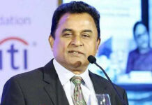 চিকিৎসার জন্য লন্ডনে গেলেন অর্থমন্ত্রী