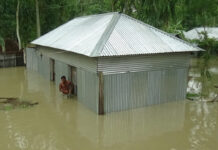 গাইবান্ধায় বন্যার্তরা তীব্র খাদ্য সংকটে