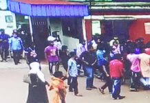 গণধর্ষণের খবর প্রকাশ করায় ২ সাংবাদিককে মারধর