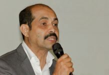 অনুমোদনহীন বিলবোর্ড, সাইনবোর্ড-ব্যানার অপসারণে উচ্ছেদ অভিযান শুরু: মেয়র আতিকুল