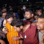 আটকের কিছুক্ষণ পর ছাড়া পেলেন সাবেক ভিপি নূর