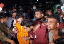 আটকের কিছুক্ষণ পর ছাড়া পেলেন সাবেক ভিপি নূর