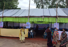 টিকা কার্যক্রমে শৃঙ্খলা আনতে অপেক্ষাগার বসালো রেডক্রিসেন্ট