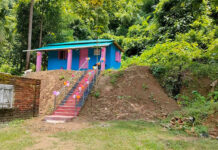 বান্দরবানে প্রতিবন্ধী মোনাফ পেলেন ‘অন্য ধরনের বাড়ি’