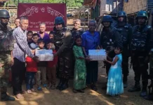 বড়দিন উপলক্ষে বান্দরবানে চিকিৎসা ও উপহার বিতরণ করলো সেনাবাহিনী