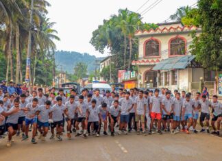 বান্দরবানে জেলা পুলিশের আয়োজনে শুরু হলো সম্প্রীতির ক্রীড়া উৎসব ২০২৫ bandarban police sports inaguration