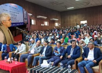 গণভোটের প্রচারনায় বান্দরবান সফর করলেন শিল্প উপদেষ্টা আদিলুর রহমান খান