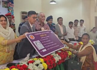 ফ্যামিলি কার্ড বিতরণে দুর্নীতির কোনো সুযোগ দেওয়া হবে না: পার্বত্য মন্ত্রী